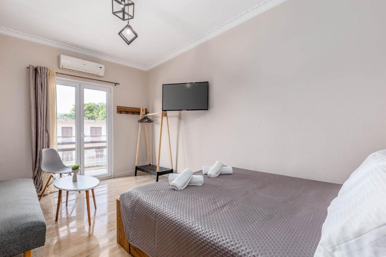 Luna Solari Apartment Mantouki Экстерьер фото
